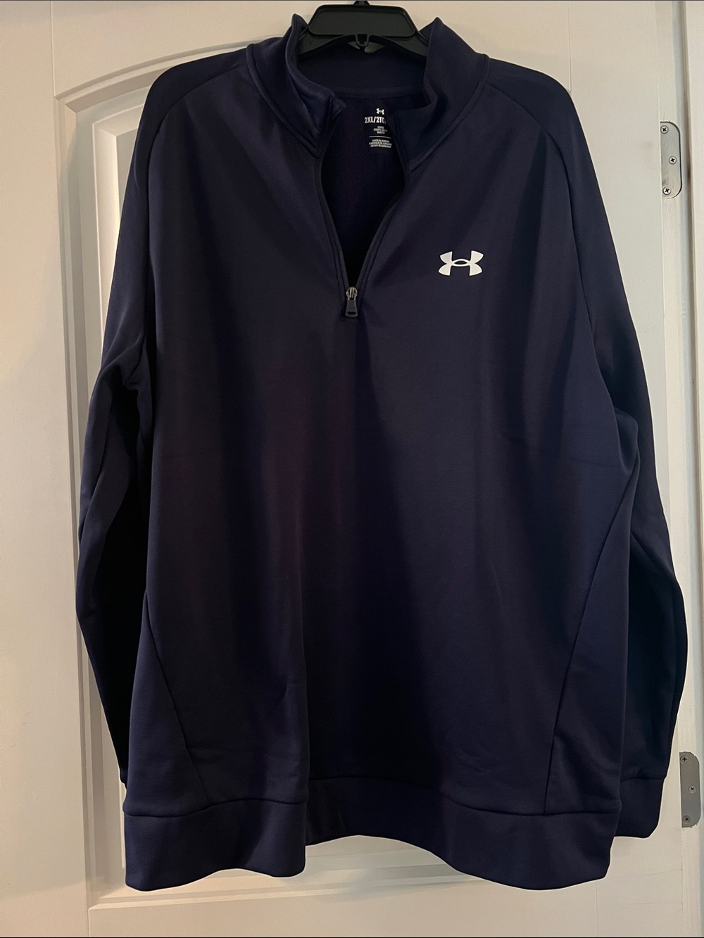 NWT men’s Under Armour pullover